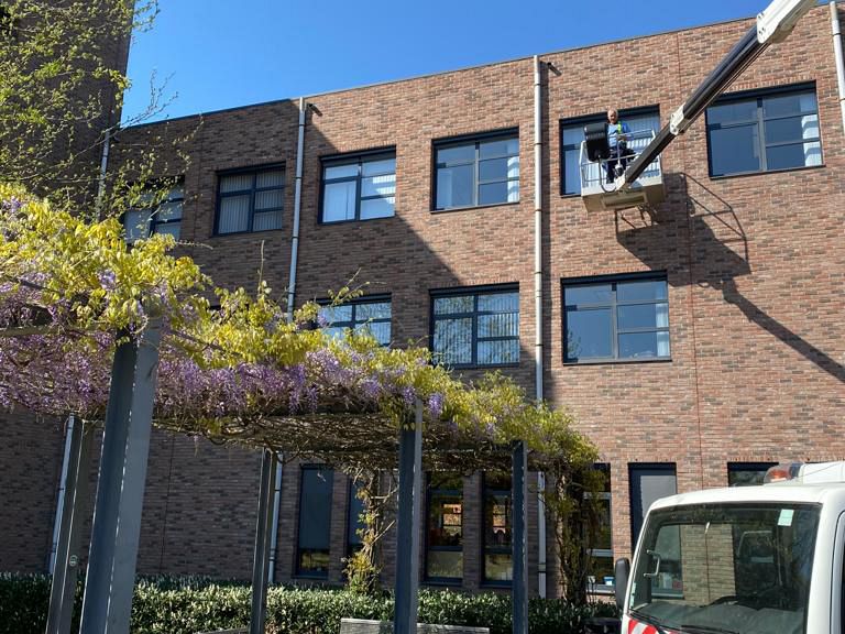 Schoonmaak van scholen te Arendonk, Retie, Dessel, Turnhout, Oud-Turnhout, Ravels