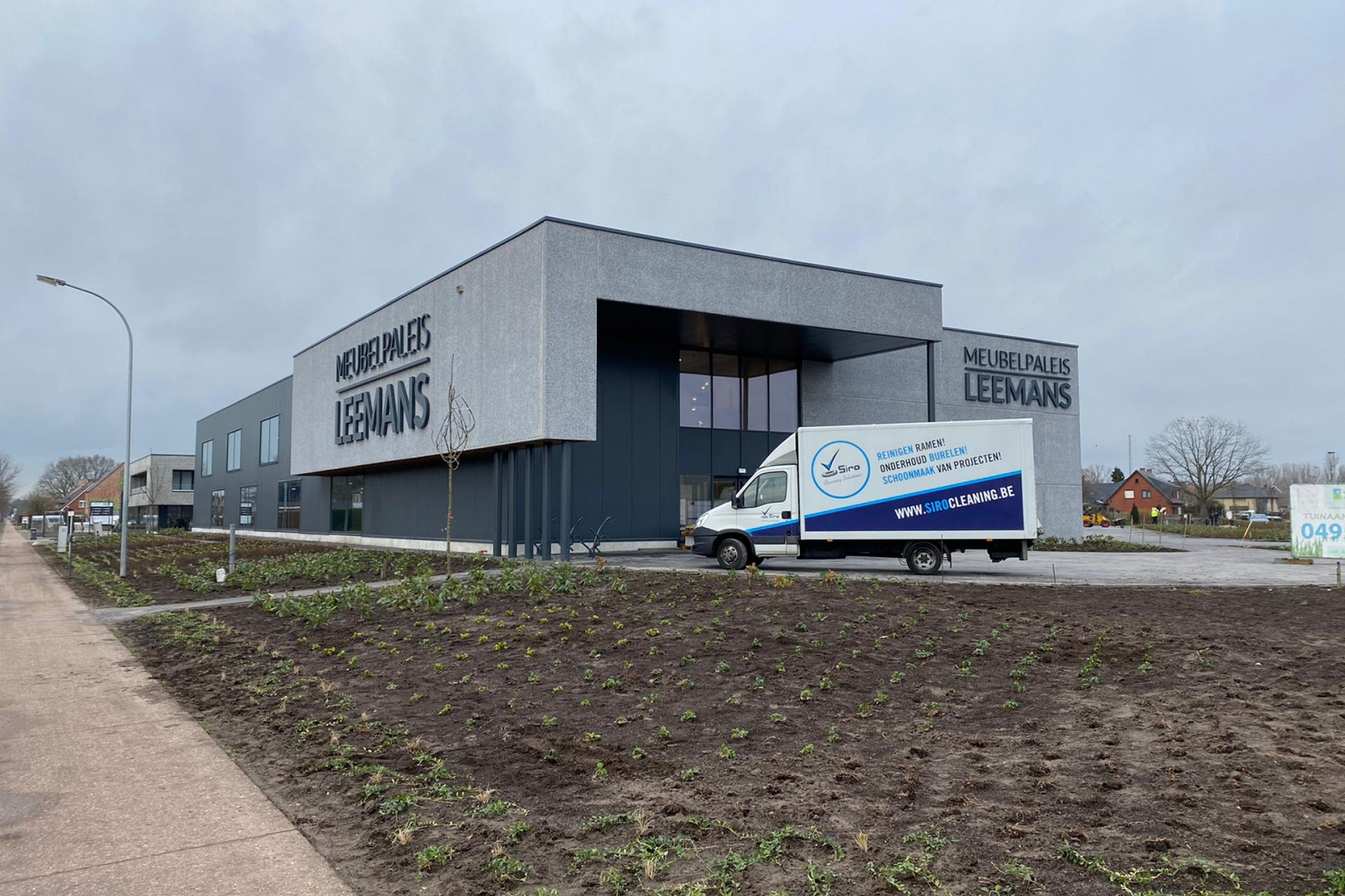 Schoonmaken van Showroom Merksplas